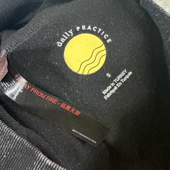 Daily Practice black marble leggings size S - Picture 8 of 8